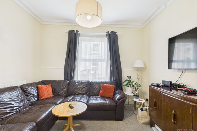 24 Bennington Street, Cheltenham photo 3