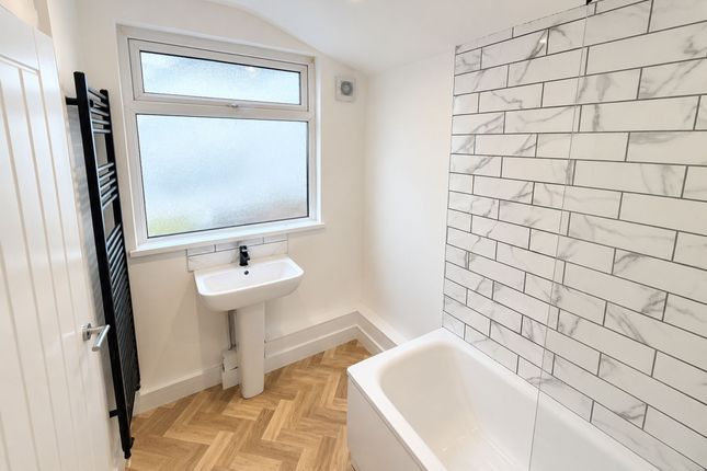 18 Wyndham Street, Treorchy photo 4