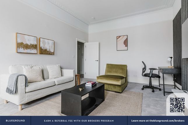 Elgin Crescent, London photo 4