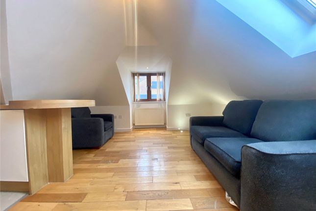 Flat 15,, Parkside House, Hillingdon photo 3