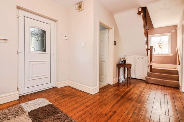72, Court Oak Road, Birmingham photo 4