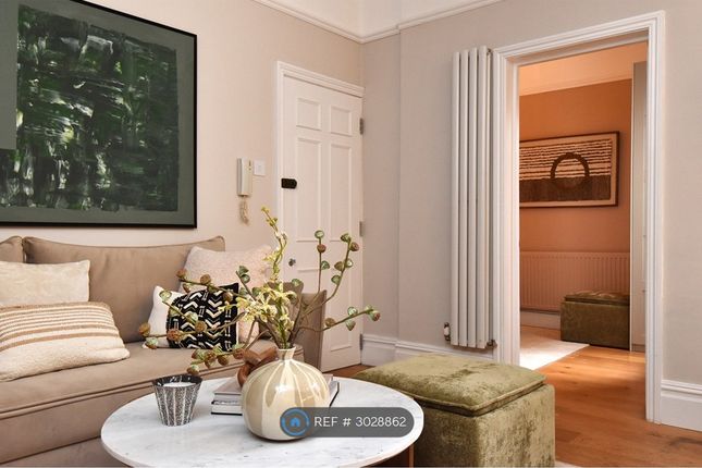 B Camberwell Grove, Camberwell, London photo 3