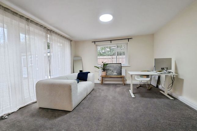 51, Western Way, Ryton photo 3