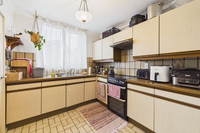 34 Goodwin Parade, Hull, East Riding of Yorkshire photo 4