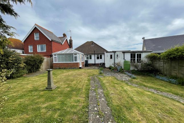 Detached bungalow to rent in St Johns Road, Polegate