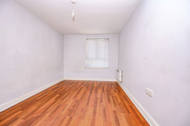 Flat 148, Ovaltine Court, Ovaltine Drive, Kings Langley photo 4