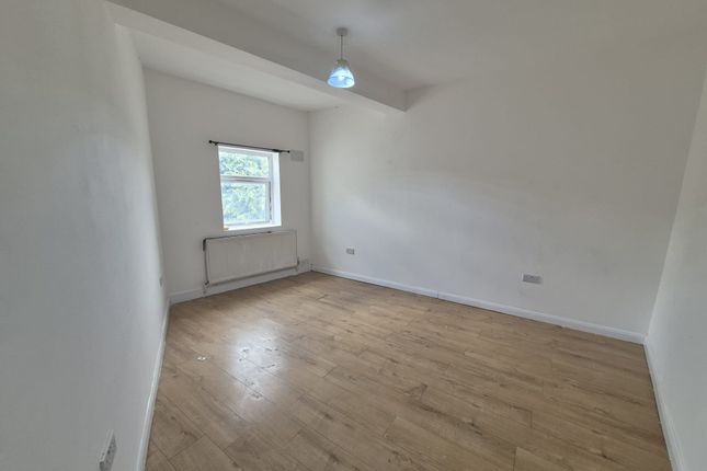 213 B, Boundary Road, London photo 5