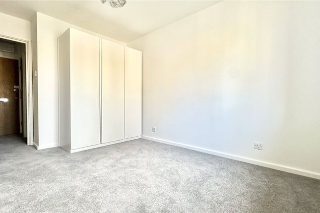 Flat 10, Golden Court,, Park Road, Hertfordshire photo 5
