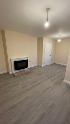1 Woodfield House, New Malden photo 4