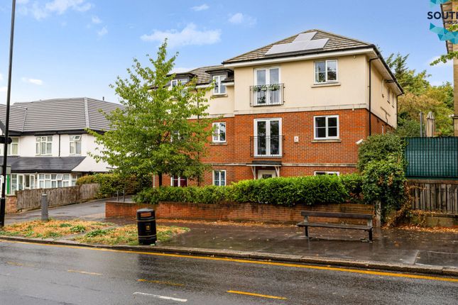 Darwin Court, 86 Warham Road, South Croydon photo 3