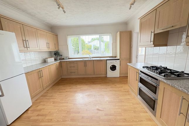 5, Woodfield Road, Ammanford photo 2
