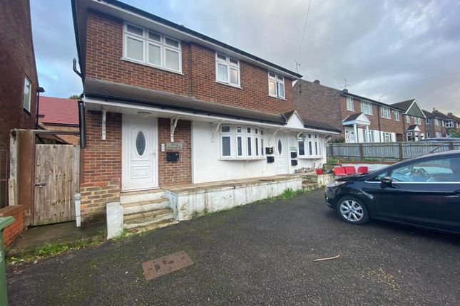 Studio flat on Flat 2,, 197A Desborough Avenue, High Wycombe, £850/mo