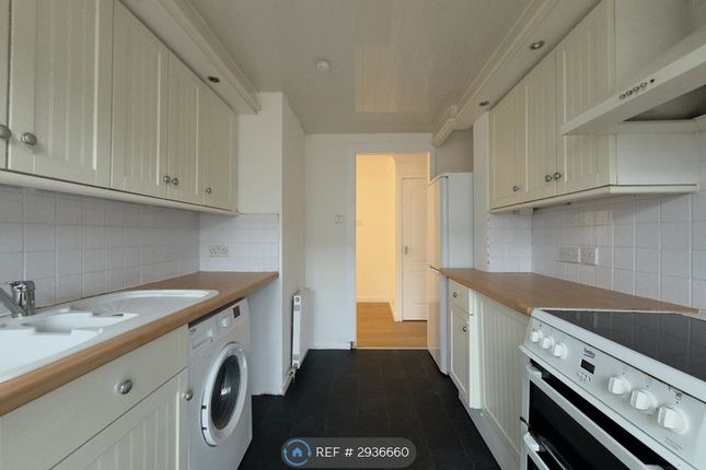 B Kestrel Place, Johnstone photo 4