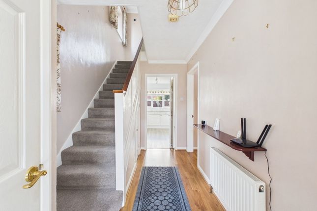 3, Denton Close, Worthing photo 2