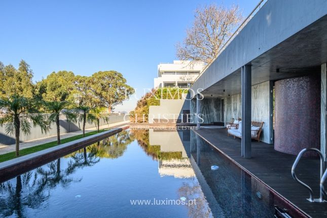 Thumbnail Villa for sale in Oliveira Do Douro, 4430 Vila Nova De Gaia, Portugal