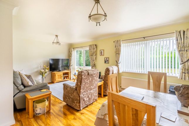 27, Ashfield Court, York photo 2