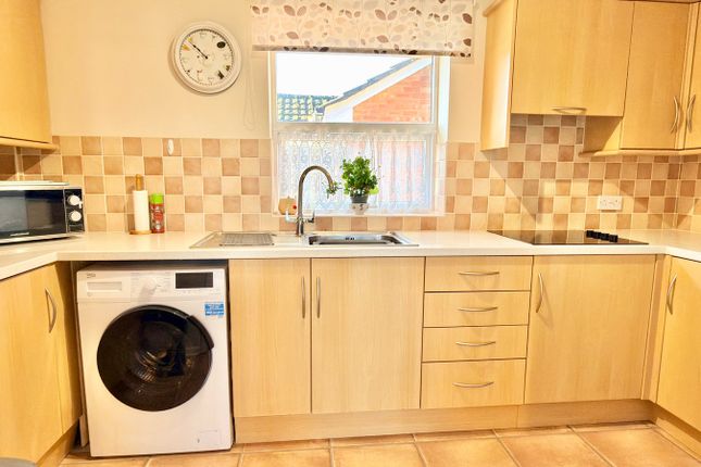 16, Shephard Mead, Tewkesbury photo 4
