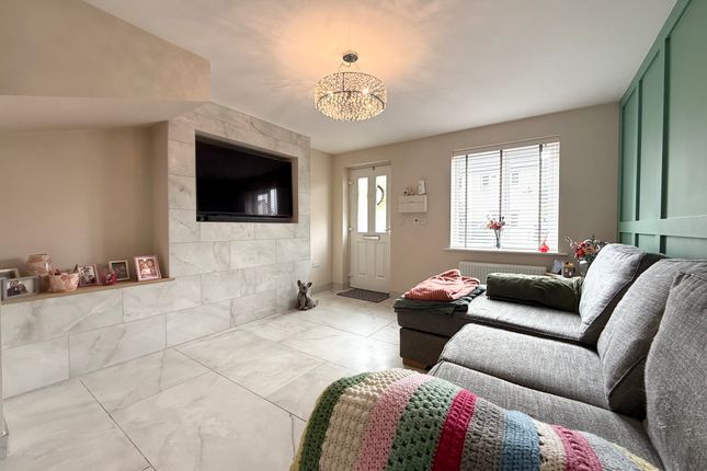 56 Ffordd Y Glowyr, Aberpennar photo 3