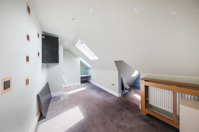 82 Tanfield Avenue - Dh8Ldox2Jahd9Wcaqd7I.Jpg
