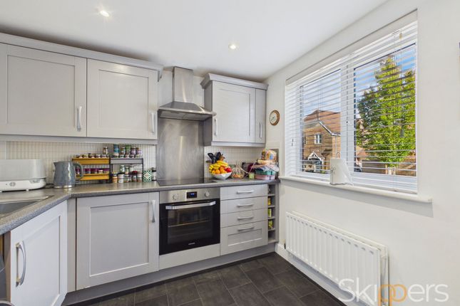 4 Running Foxes Lane, Ashford photo 3