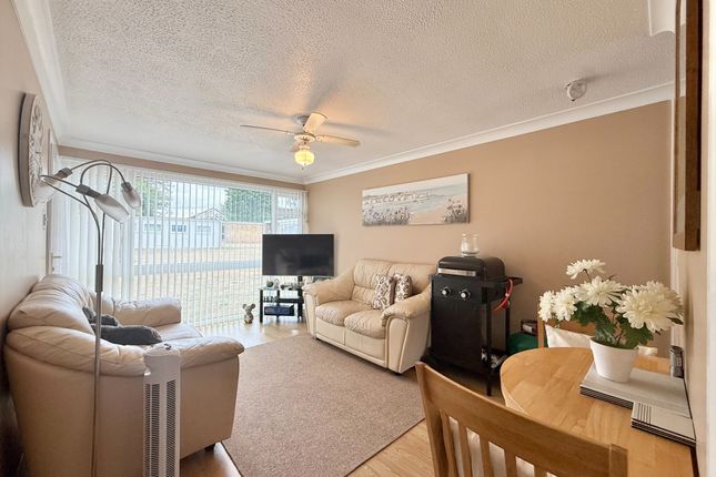 16 Bermuda Chalet Park,, Newport Road, Great Yarmouth photo 2