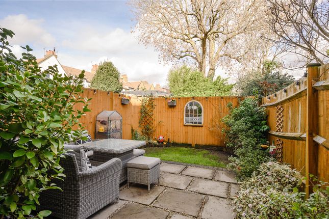 Flat for sale in Chilton Road, Richmond