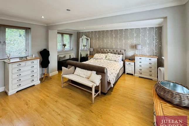 Oakdale Drive, Manchester photo 4