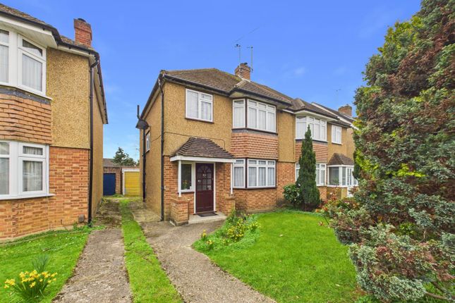 3-bed house on 5, Wood Rise, Pinner, £600,000