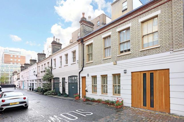 Mews house to rent in Jay Mews, South Kensington