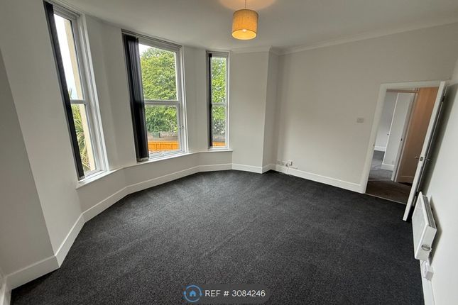 1-bed flat on St Moritz St Lukes Road, Torquay, £775/mo