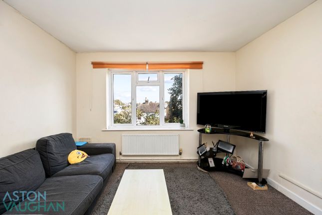 Flat 2, 84 Wolseley Road, Brighton photo 4
