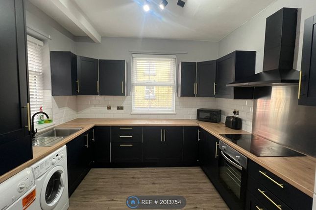 Room to rent in Edinburgh Road, Kensington, Liverpool