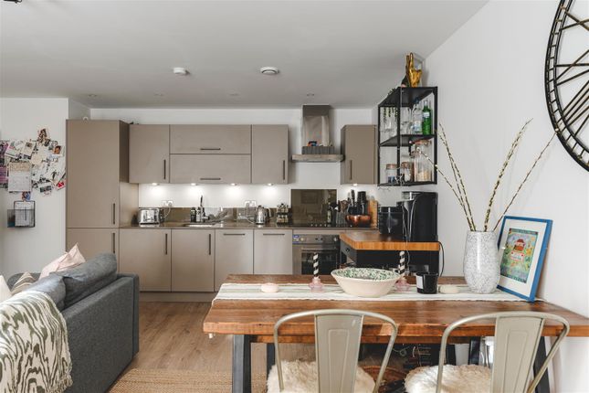 27 Grove House (Flat 5)-18.Jpg
