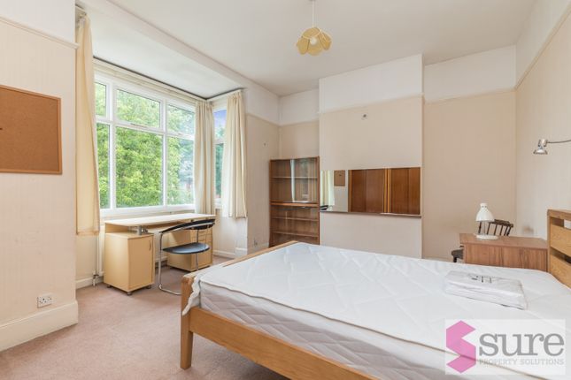 22 Southdown Avenue, Brighton photo 4
