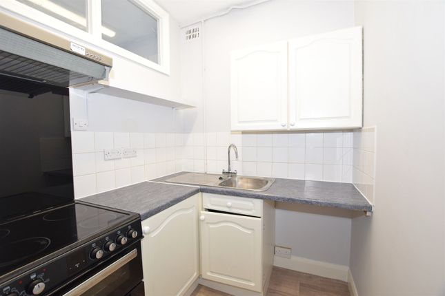 Studio to rent in Flat 4, 73B Aldwick Road, Bognor Regis, West Sussex