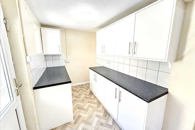 Clumber Street, Kirkby In Ashfield photo 3