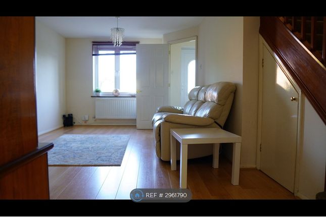 Privet Close, Lower Earley, Reading photo 5
