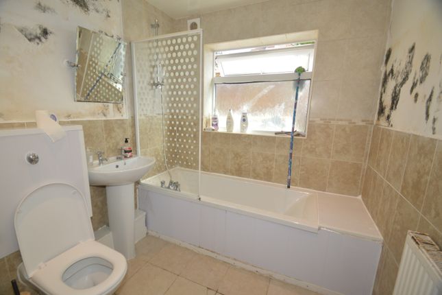 50, Faraday Grove, Gateshead photo 3