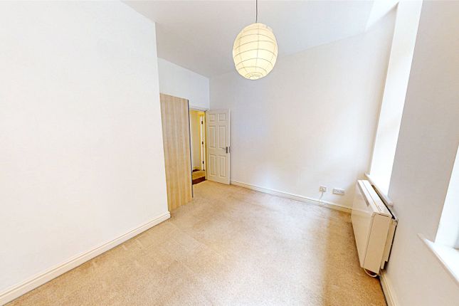 Flat 8,, Whitworth House, 53 Whitworth Street photo 4