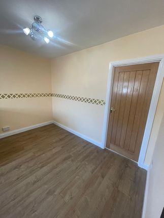 Whipperley Ring, Luton LU1 photo 2