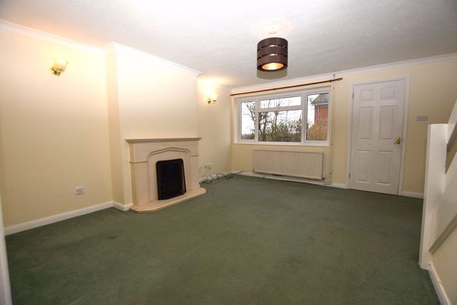 Semi-detached house to rent in Kellynch Close, Alton