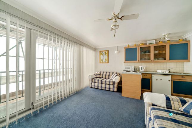 108, Redcliffe Apartments, Swansea photo 3