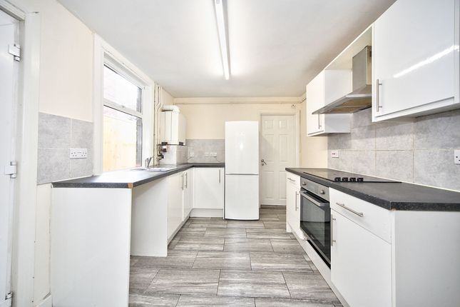 34 Chiltern Rise, Luton photo 2