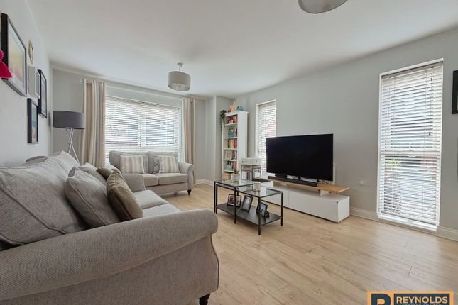 Flat 2, 2 Rowan Street, West Malling photo 2