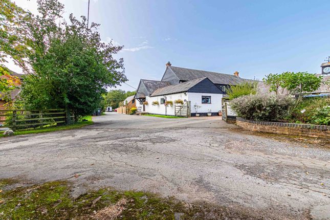 Flat to rent in Model Farm, Rossway, Berkhamsted