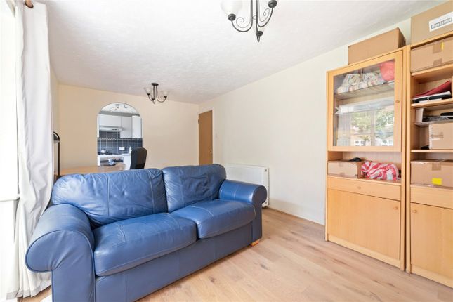 Flat for sale in Stubbs Drive, London