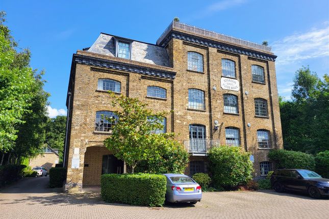 Flat for sale in Chain Free - Kents Lane, Standon, Herts