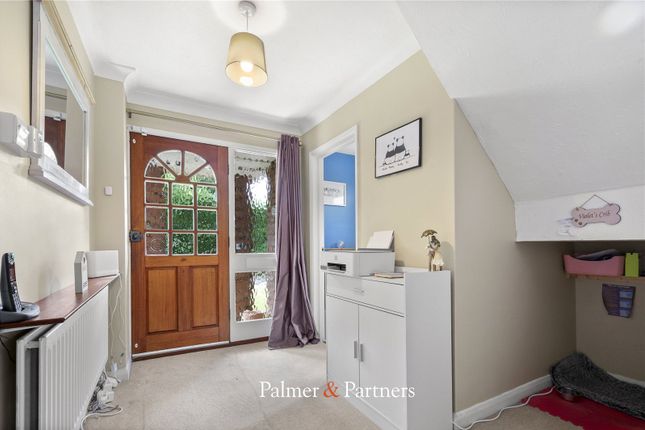 6, Pond Chase, Essex photo 2