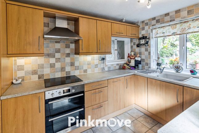 1, Beechleigh Close, Cwmbran photo 3