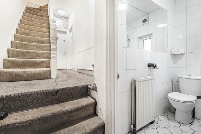 First & Second Floor Flat, 217a, Forest Road, London photo 4